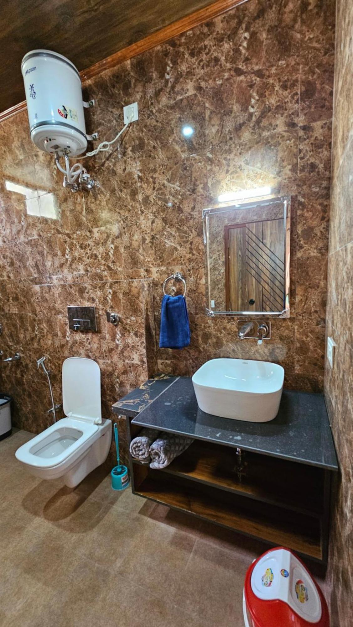 Hotel On The Rocks à Kasauli Extérieur photo
